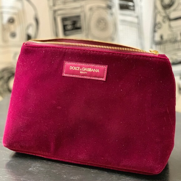 Dolce & Gabbana Women's Red Velvet Makeup Pouch Cosmetic Bag Clutch Case NIB ,กระเป๋าเครื่องสำอาง Dolce & Gabbana ,Dolce & Gabbana กระเป๋าเครื่องสำอาง ,