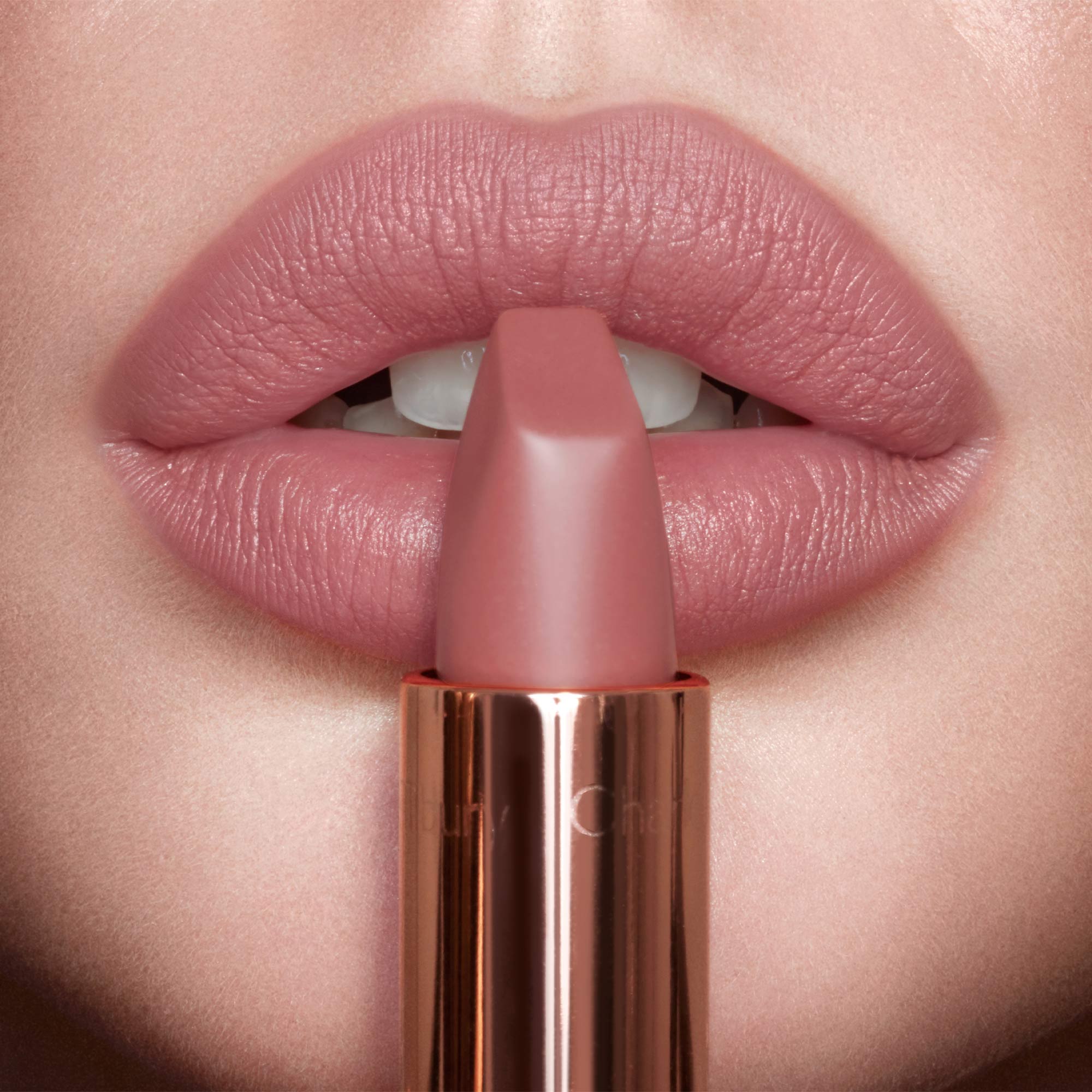 Charlotte Tilbury Matte Revolution Lipstick #Pillow Talk 3.5g